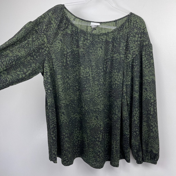 Ava & Viv Green Abstract Blouse NWT - Picture 4 of 9